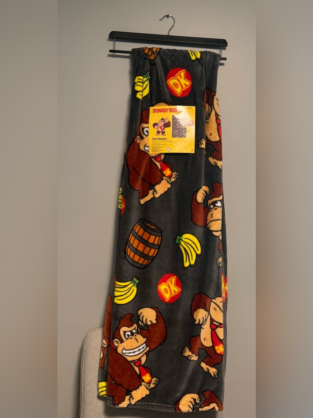 Donkey Kong Plush Twin Throw Blanket - SUPER SOFT